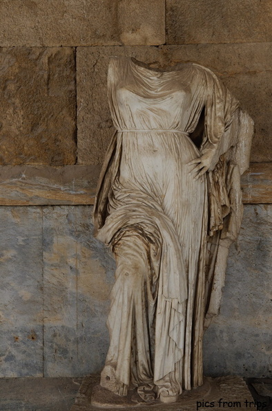 statue in the Acient Agora_ Athens2010d22c164.jpg